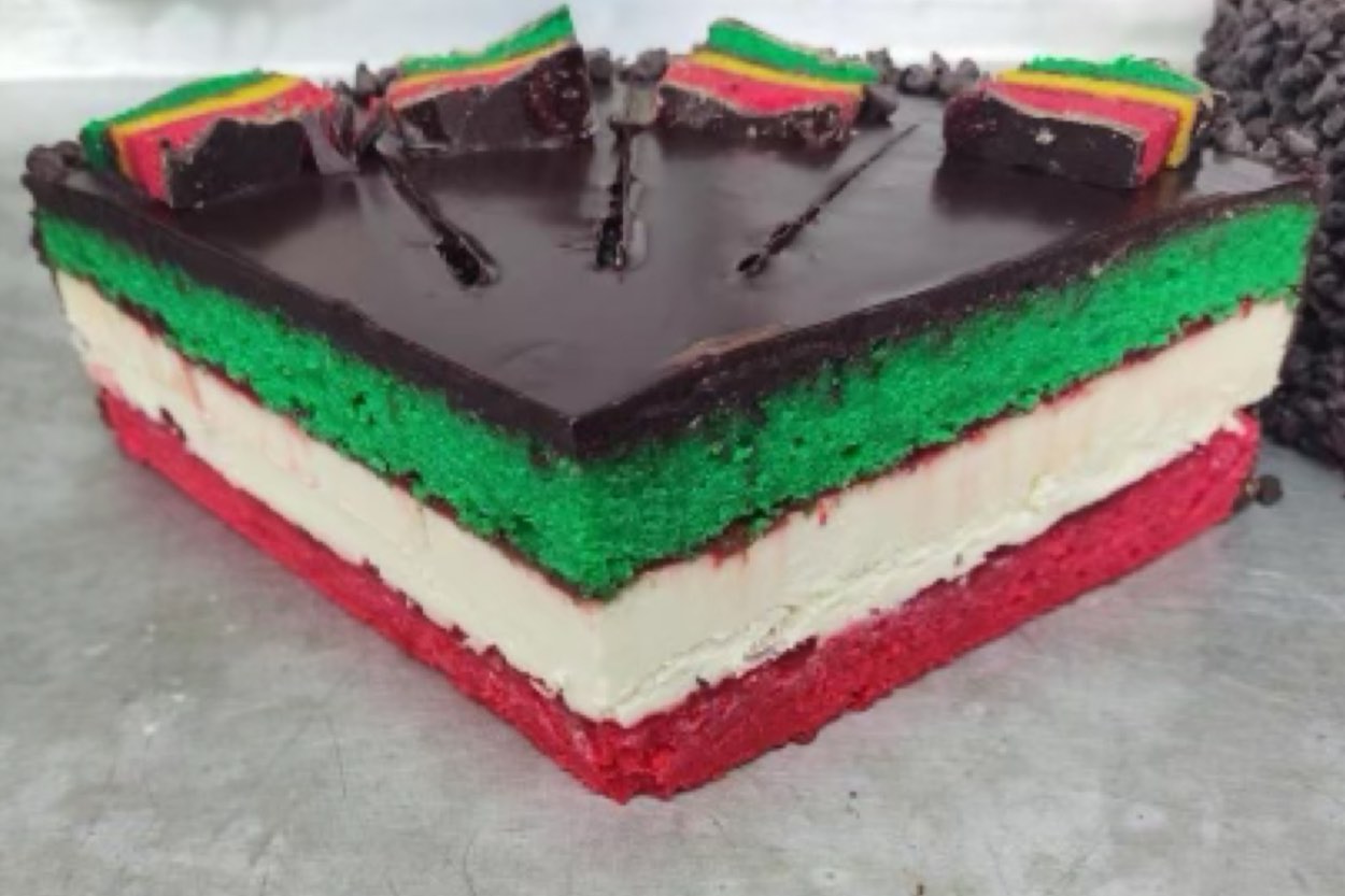 CNC Ice Creams Rainbow Cheesecake